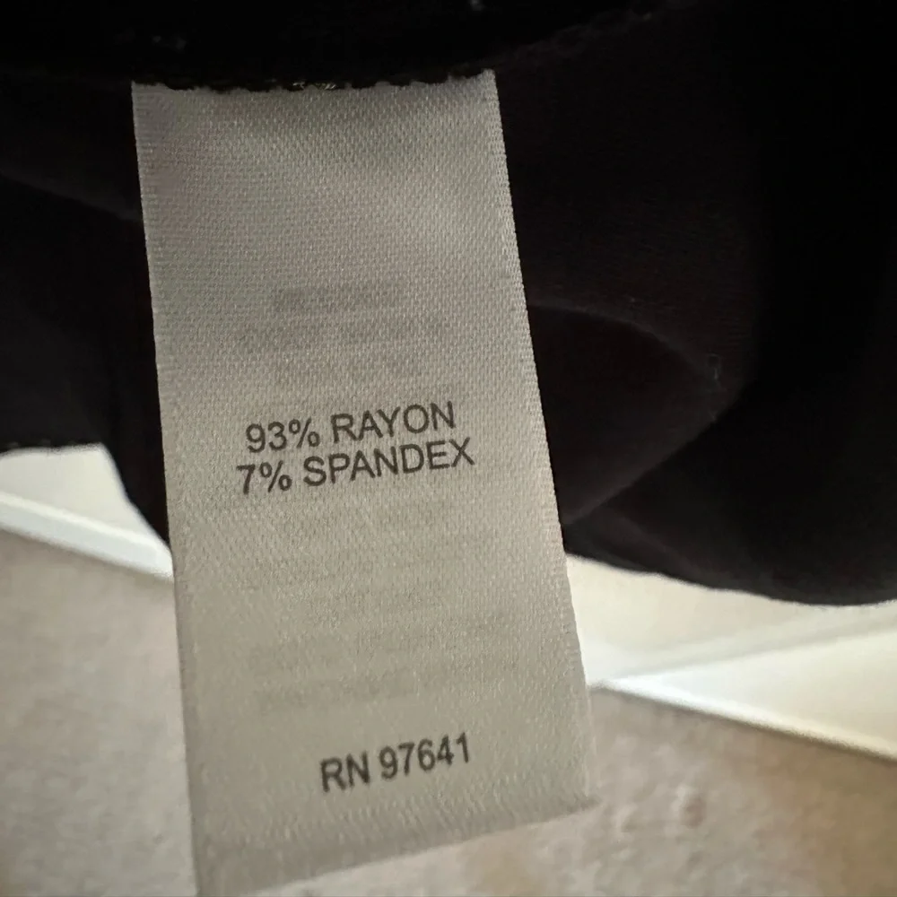 J.Jill Wearever Seamed Split-Neck Dress in black Tossed Dots Size XLP NWOT - Picture 9 of 16